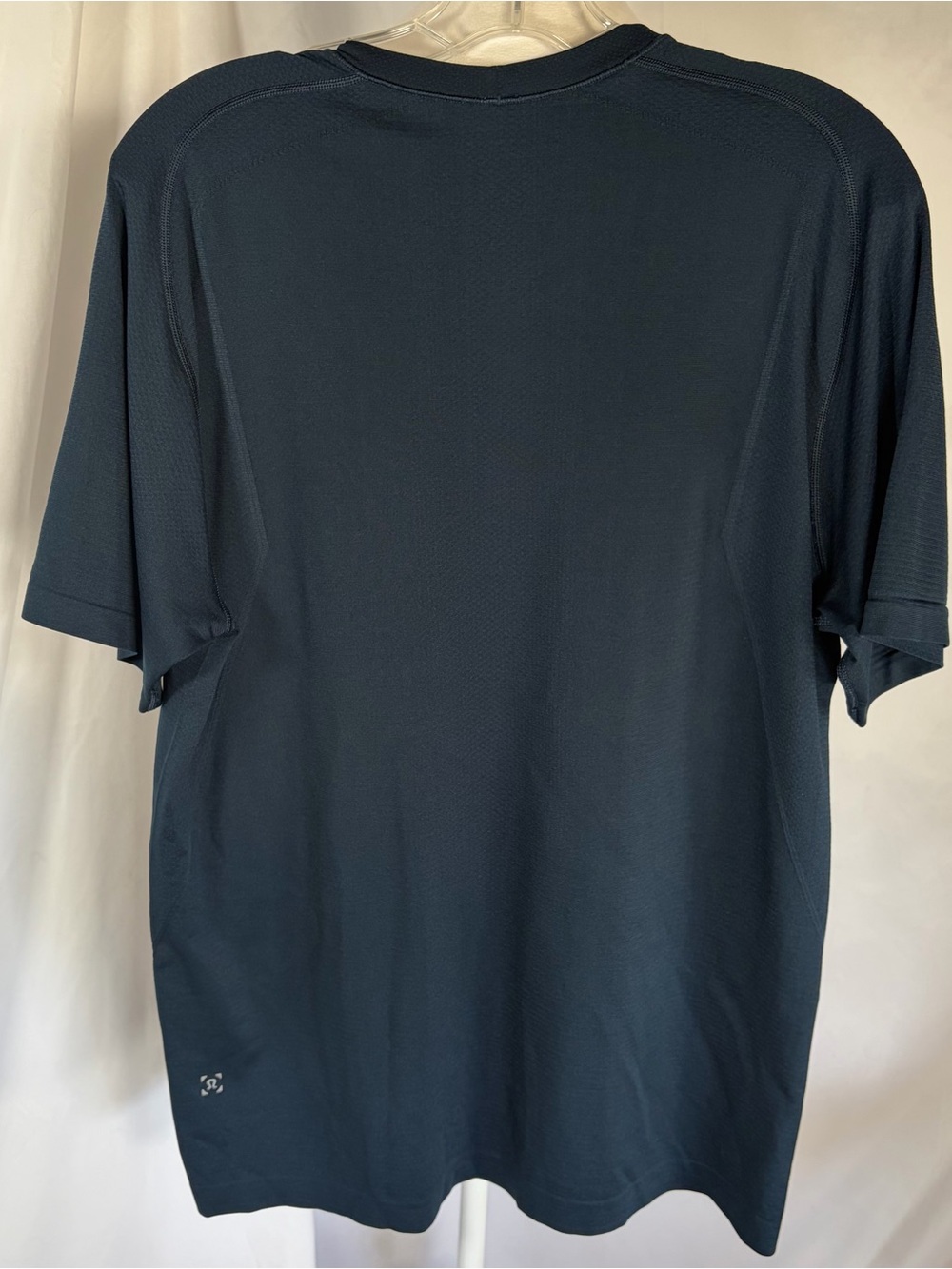 Lululemon Men’s Metal Vent Tech Short Sleeve Shirt Navy Blue Size Large Workout - Picture 5 of 7